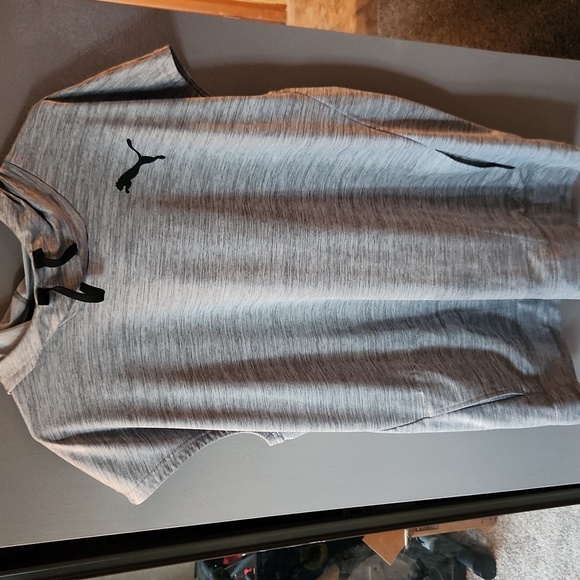 Puma Other - Puma Heather Grey Athletic Short Sleeve Hoodie